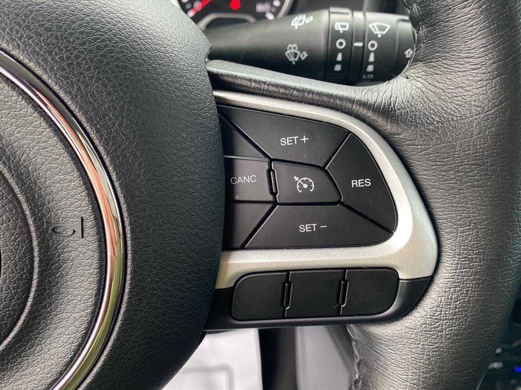 Certified Used 2023 Graphite Gray Jeep Latitude image 18
