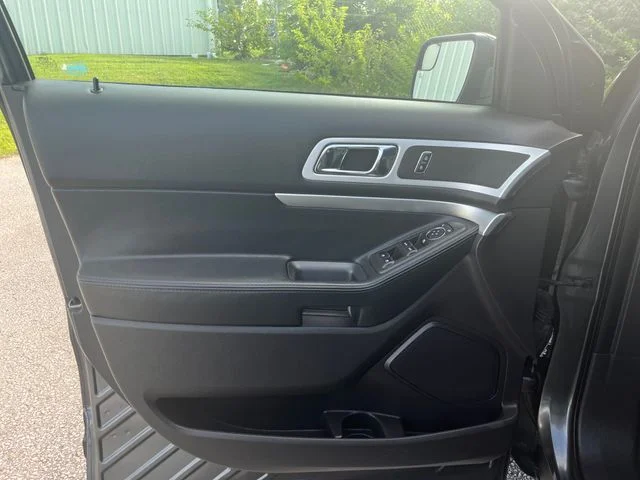 Used 2015  Ford XLT image 10