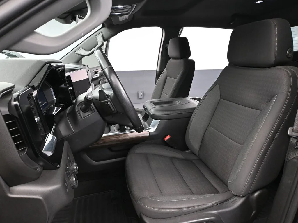 Certified Used 2022 Black Chevrolet RST image 28