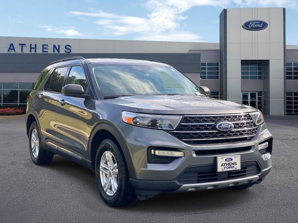 2023 Ford Explorer XLT 4WD's photo