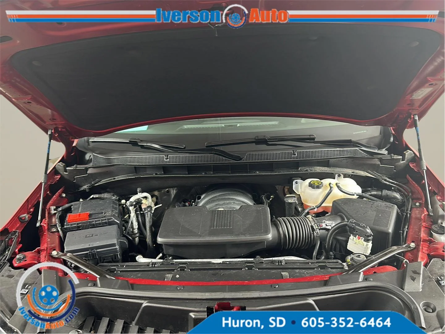 Used 2025 Radiant Red Tintcoat Chevrolet RST image 3