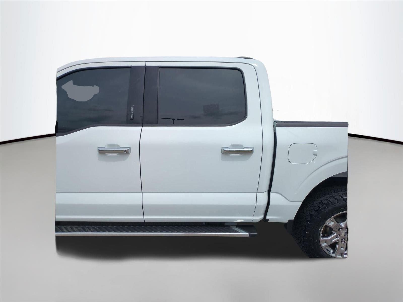 Used 2023 Oxford White Ford XL image 31