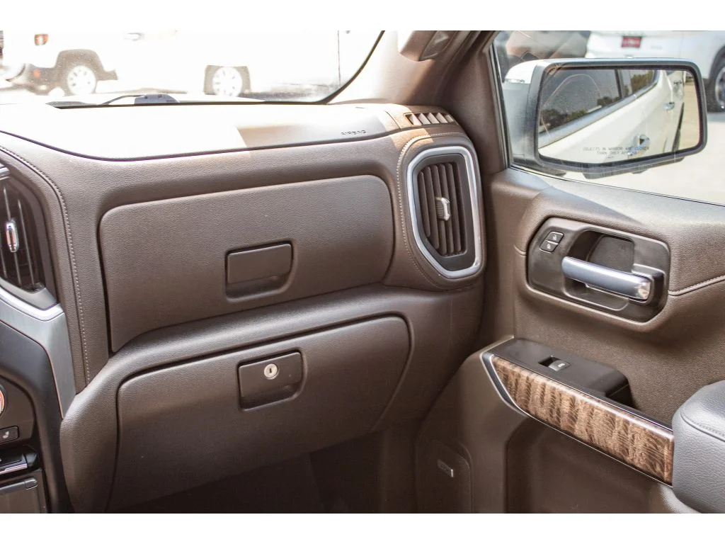 Used 2021 White Frost Tricoat GMC Denali image 53