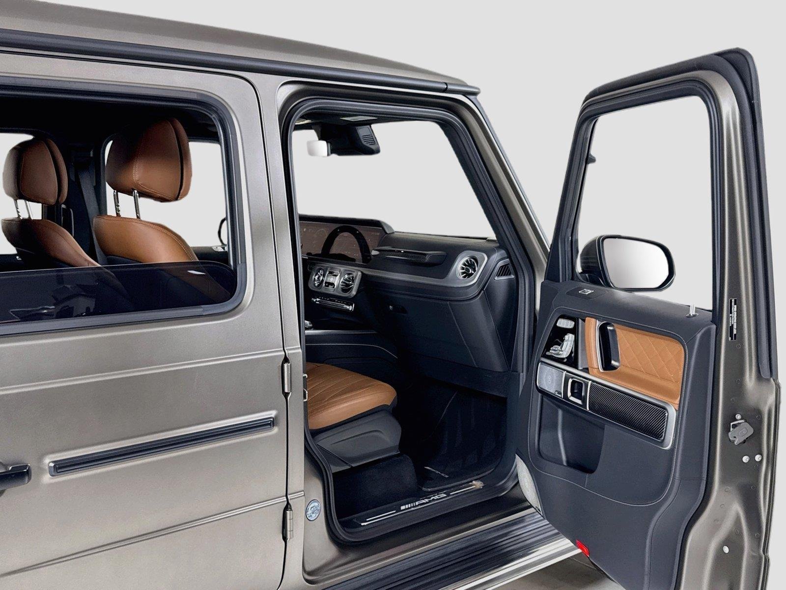Used 2026 MANUFAKTUR Monza Grey Magno Mercedes-Benz AMG® G 63 | Manu Int Package Plus | Carbon Trim image 32