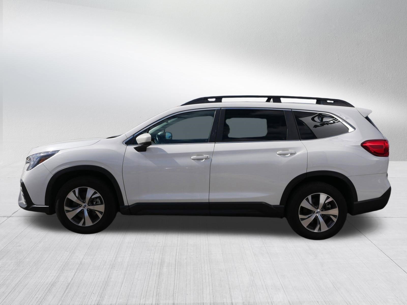 Used 2025 Crystal White Pearl Subaru Premium image 4