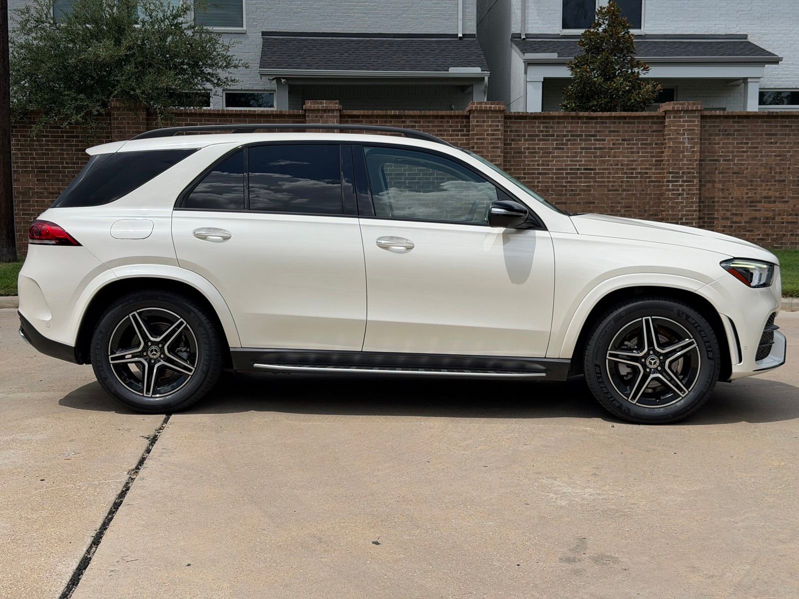 Certified Used 2022 White Mercedes-Benz GLE 350 image 12