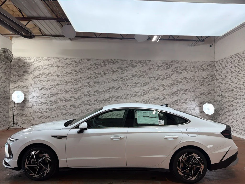 New 2027 Serenity White Hyundai SEL Sport image 4