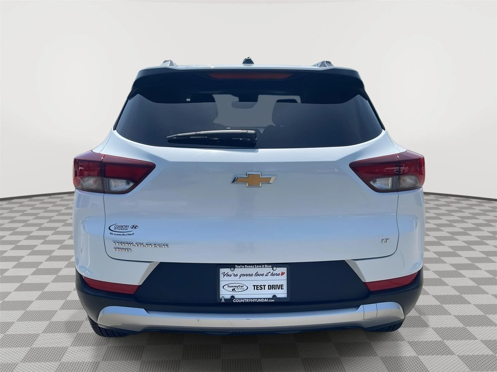 Used 2025 Summit White Chevrolet LT image 6