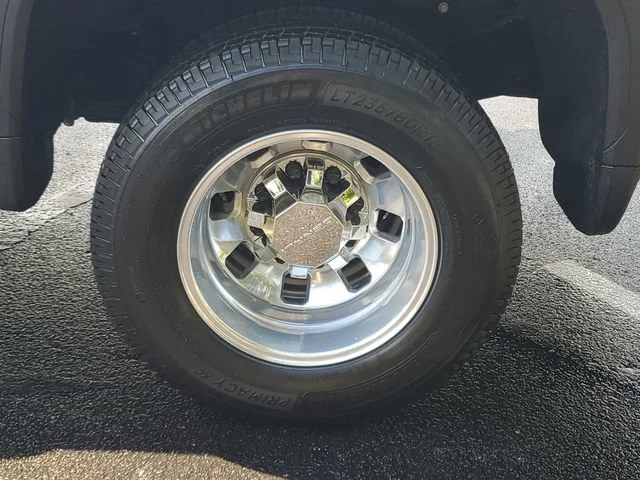 Used 2024 Summit White GMC Denali DRW image 32