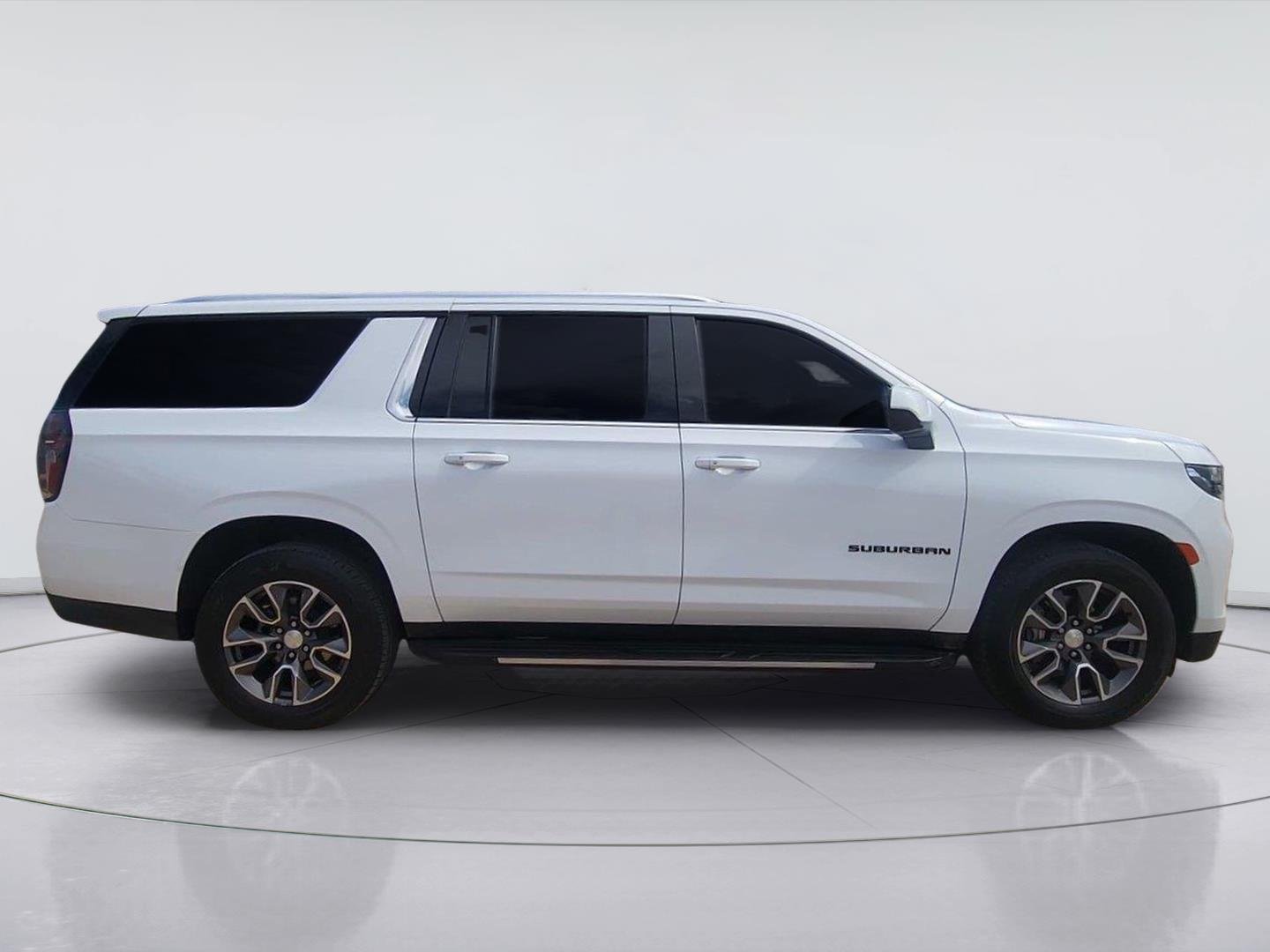 2023 Chevrolet Suburban LT - 8