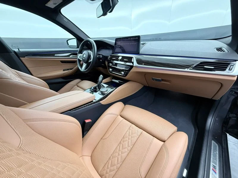 Used 2022  BMW 540i xDrive Sedan 4D image 16