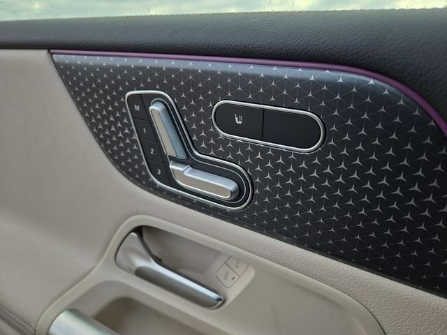 New 2026 Starling Blue Metallic Mercedes-Benz GLB250 image 22