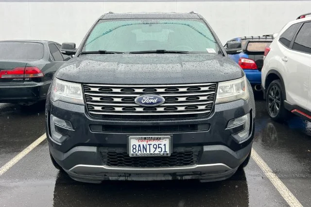Used 2017  Ford XLT image 3