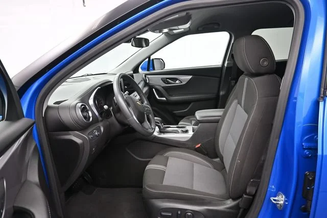 Used 2024 Riptide Blue Metallic Chevrolet 2LT image 9