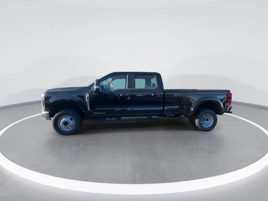 Used 2024 Black Ford XL image 5