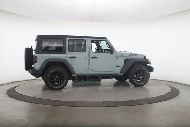 Used 2023 Gray Jeep Willys image 6