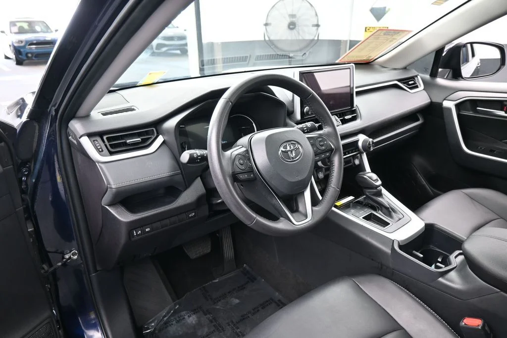 Used 2025 Blueprint Toyota XLE Premium image 11