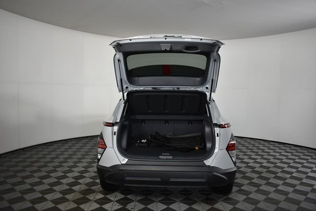 2025 Hyundai Kona SEL Convenience - Photo 22