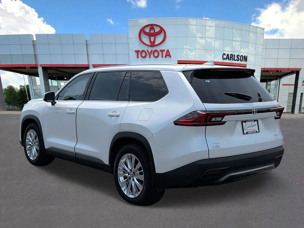 Used 2026 Toyota Grand Highlander Platinum with VIN 5TDAAAB54TS119543 for sale in Minneapolis, Minnesota