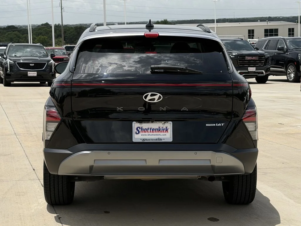 Used 2024 Black Hyundai Limited image 5