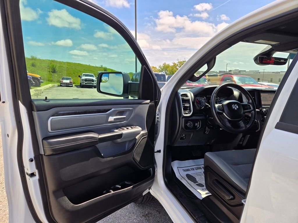 Used 2023 White Ram Big Horn/Lone Star image 14
