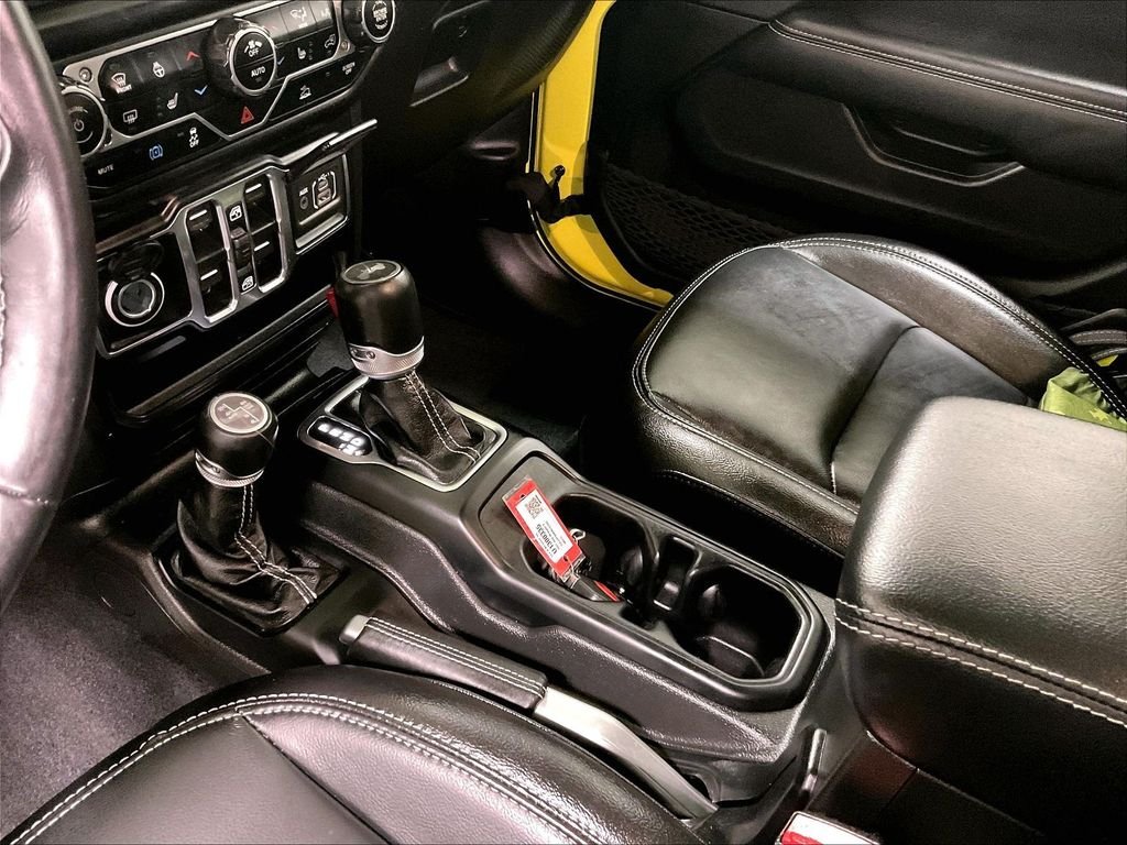 Used 2022 Yellow Jeep  image 20