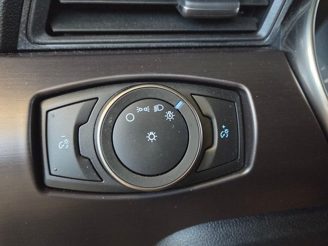 Used 2016 Magnetic Ford Shelby GT350 image 28