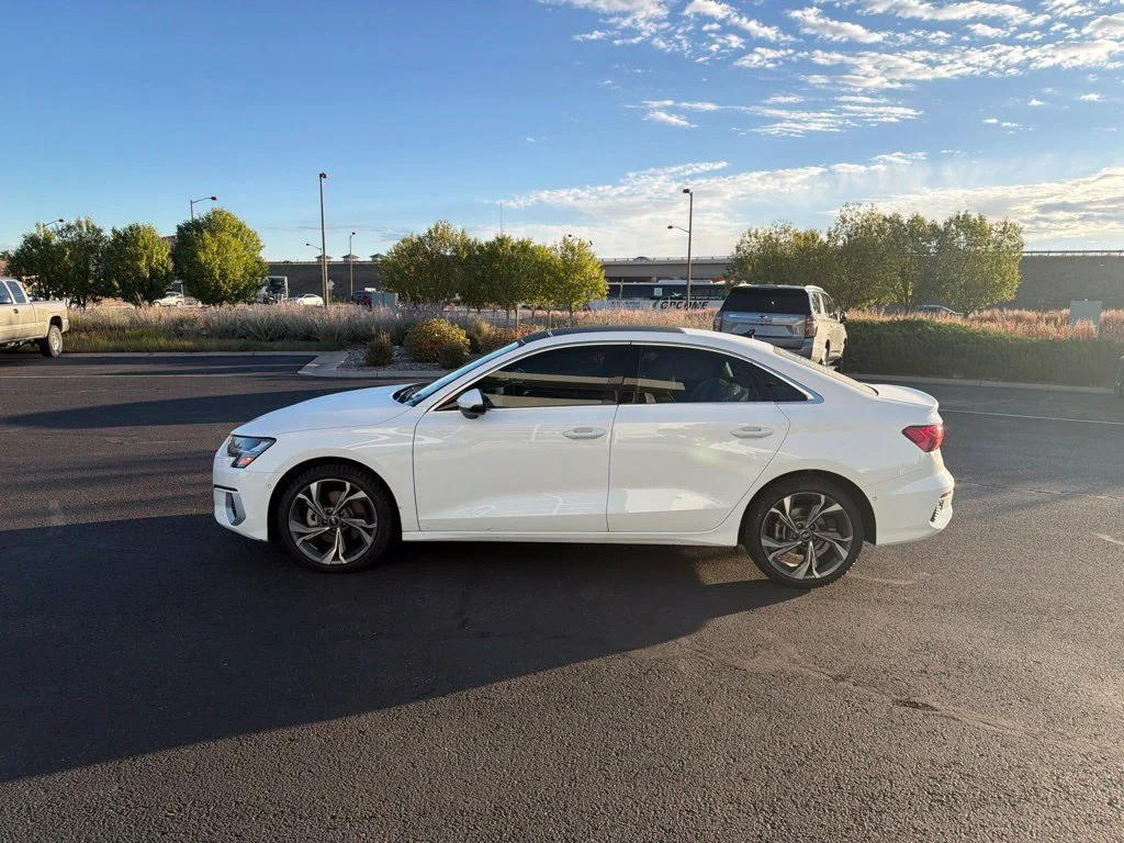 Used 2022  Audi  image 2