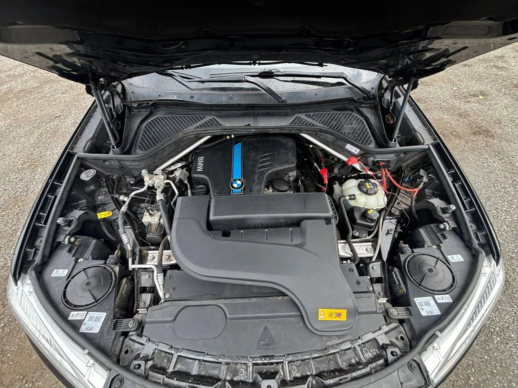 Used 2018 Black BMW xDrive40e image 20