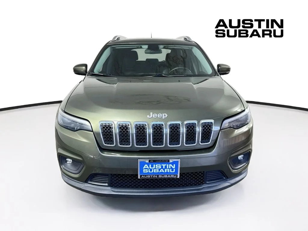 Used 2019 Green Jeep Latitude Plus image 2