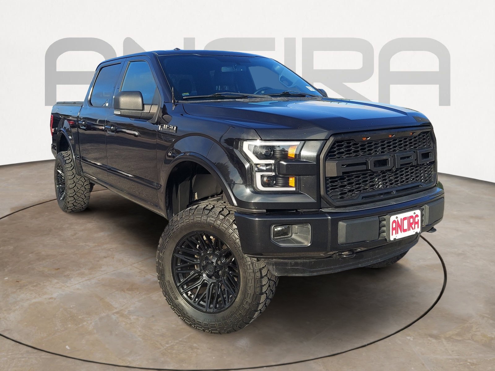 Used 2015 Tuxedo Black Metallic Ford XLT image 4