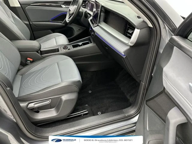 Used 2025 Gray Volkswagen 2.0T SE image 24