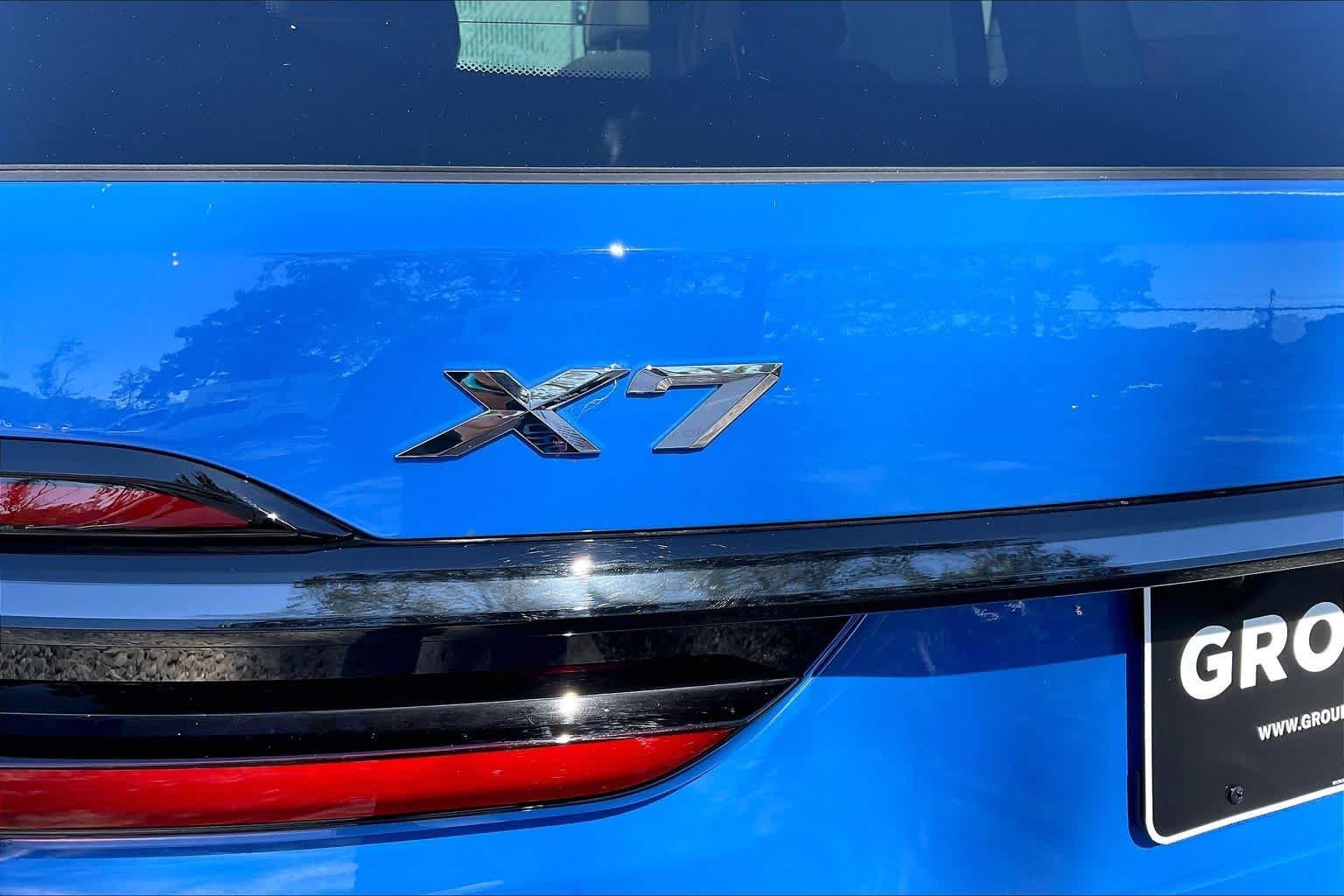Used 2026 Santorini Blue BMW xDrive40i image 33