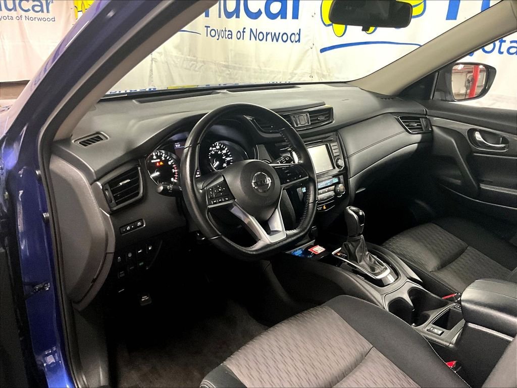 Used 2020 Blue Nissan SV image 7