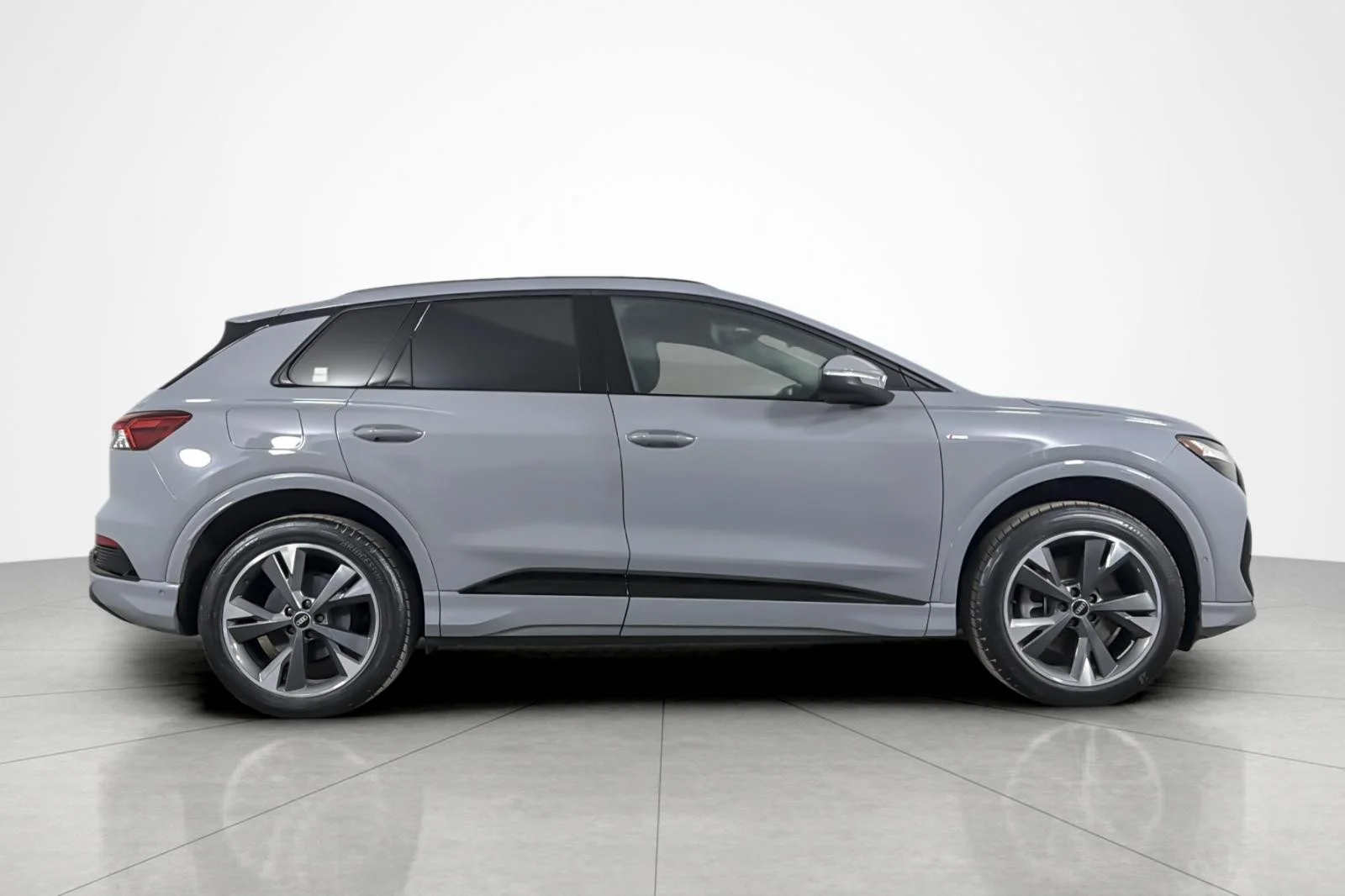 Used 2023 Pebble Gray Audi Premium Plus 50 quattro image 6
