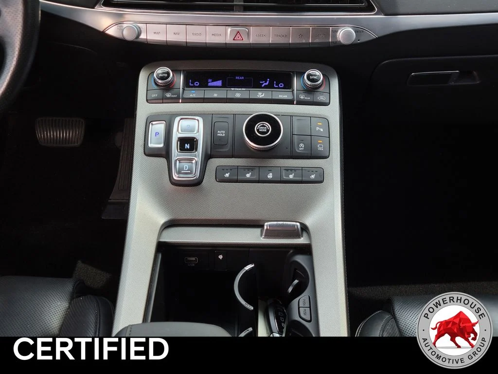 Used 2022 White Hyundai Calligraphy image 24