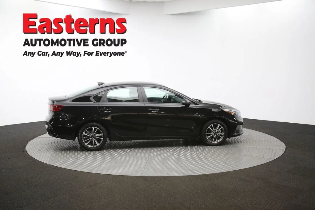 Used 2023 Black Kia LXS image 41