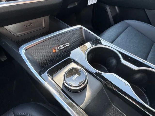 New 2027 White Chevrolet LT image 22