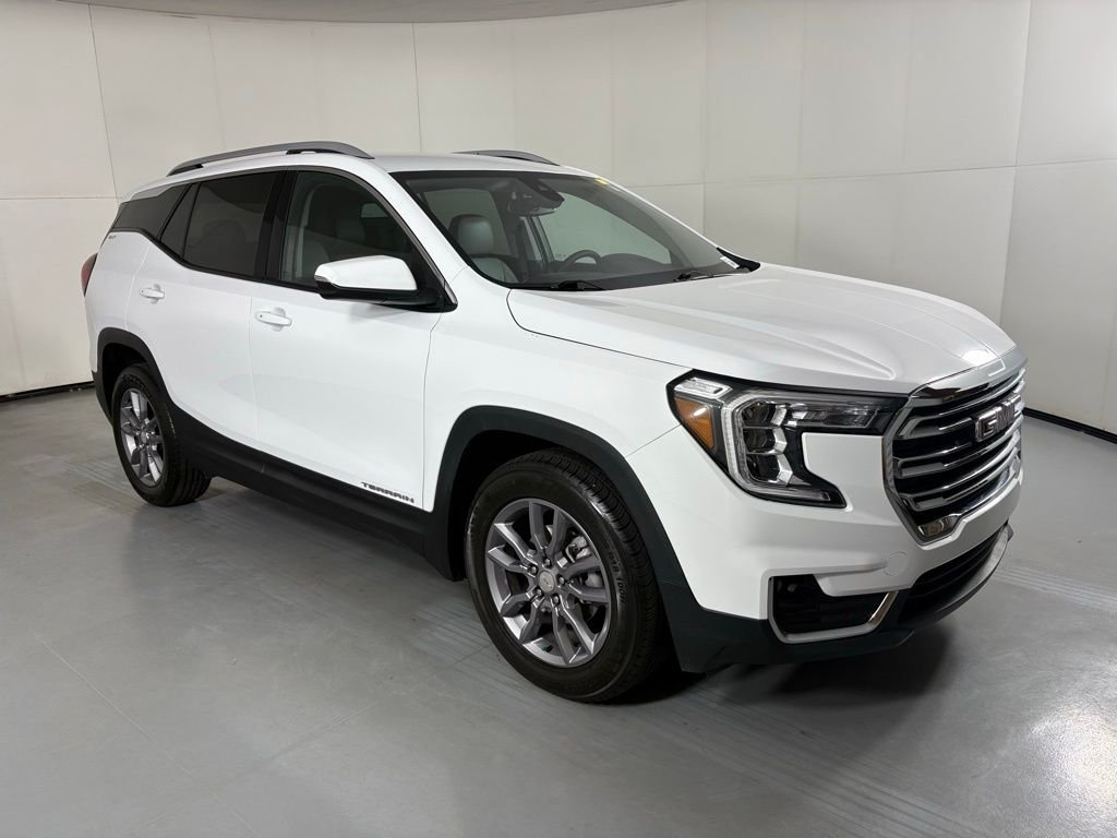Used 2024 White GMC SLT image 2