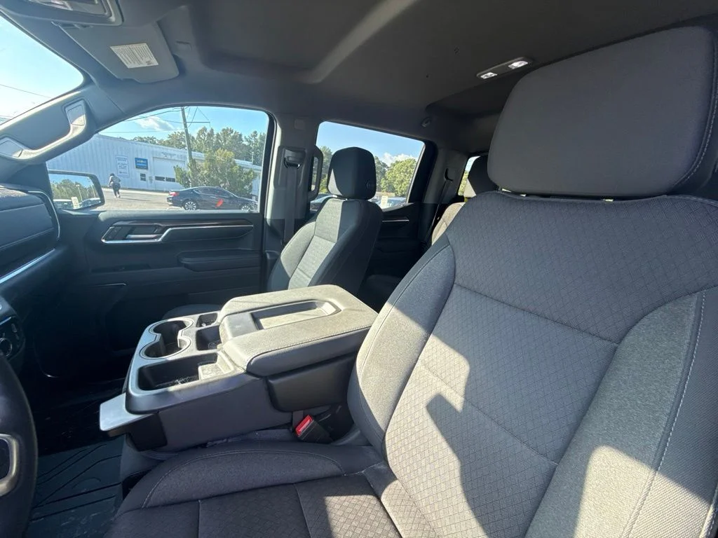Used 2023 Gray Chevrolet LT image 9