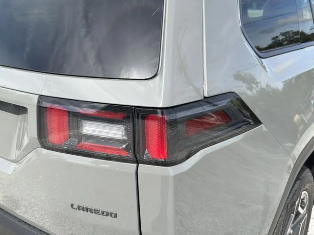 New 2026 Sting-Gray Clear-Coat Exterior Paint Jeep Laredo image 9