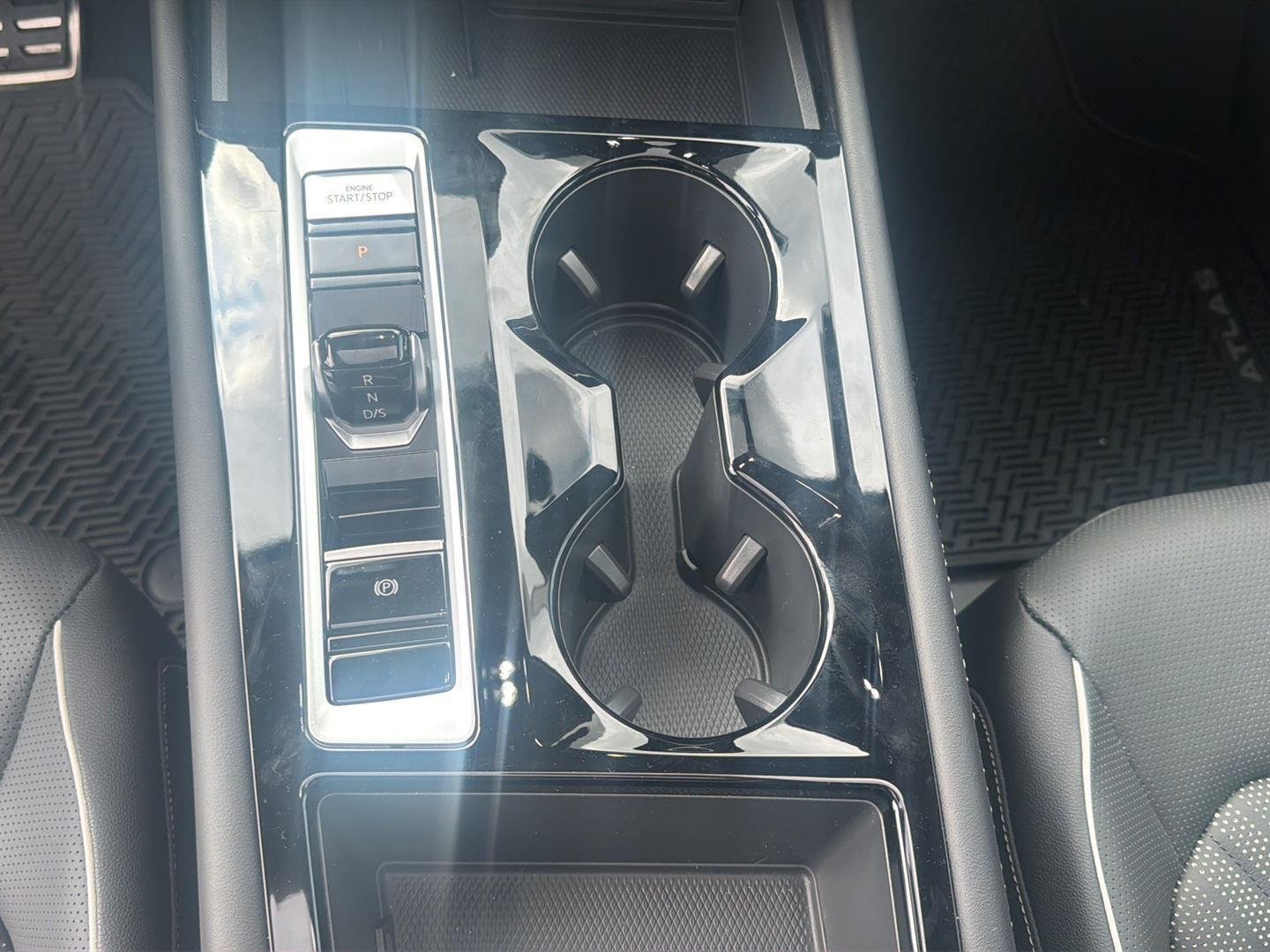New 2026 Pure Gray Volkswagen 2.0T SEL Premium R-Line image 9