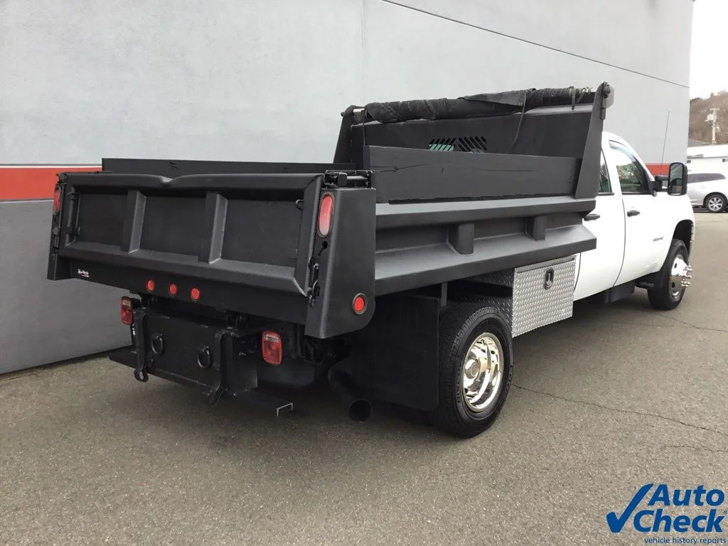 Used 2013 White GMC Work Truck image 21