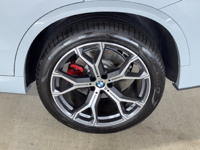 New 2026 Brooklyn Grey Metallic BMW sDrive40i image 26