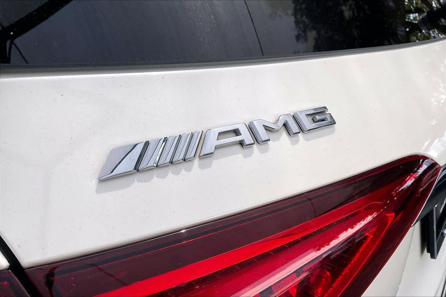 Used 2023 MANUFAKTUR Diamond White Metallic Mercedes-Benz AMG® GLE 53 image 10