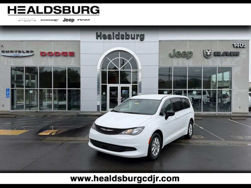 2026 Chrysler Voyager LX's photo