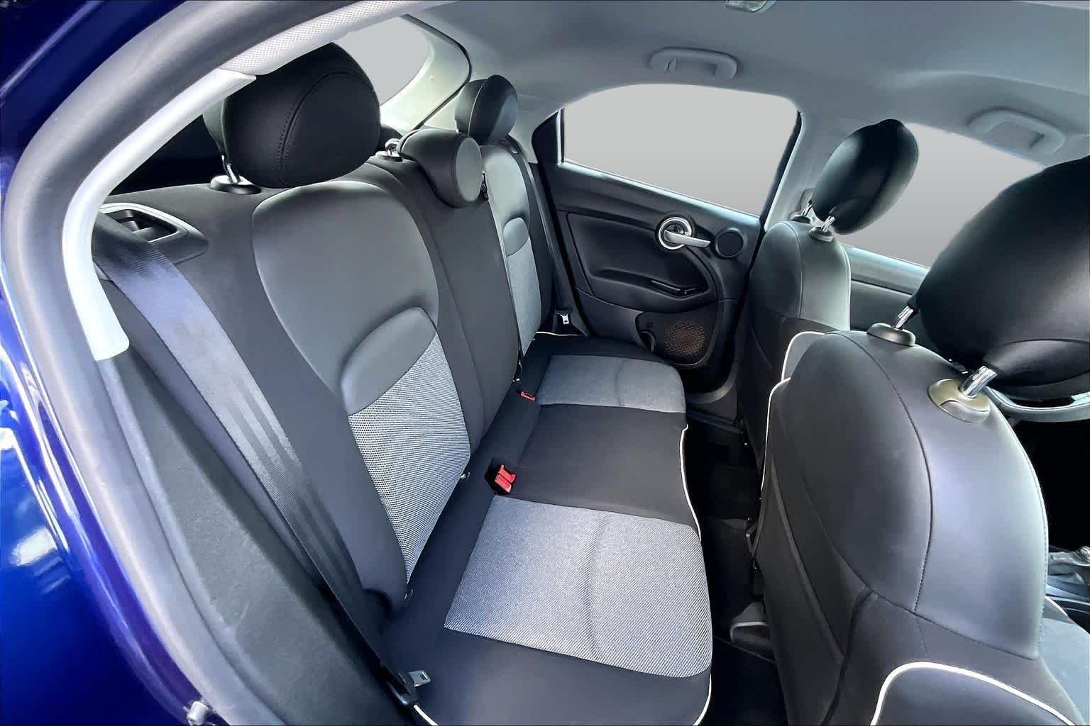Used 2017 Blu Venezia (Blue Metallic) FIAT Pop image 18