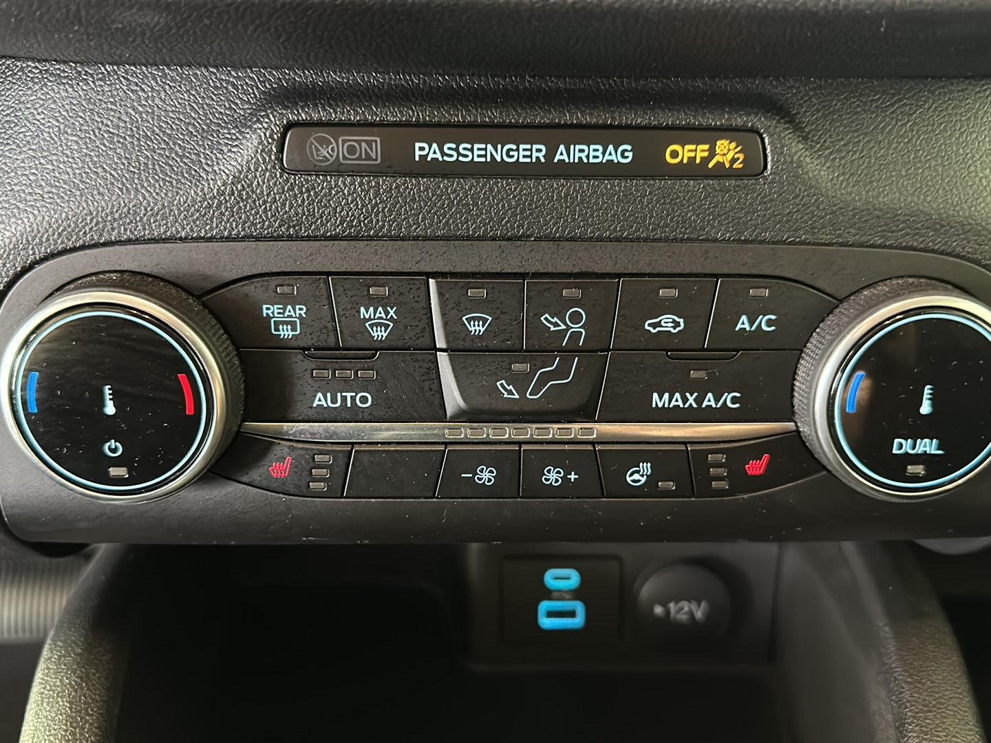 Used 2023 Atlas Blue Ford Active image 18