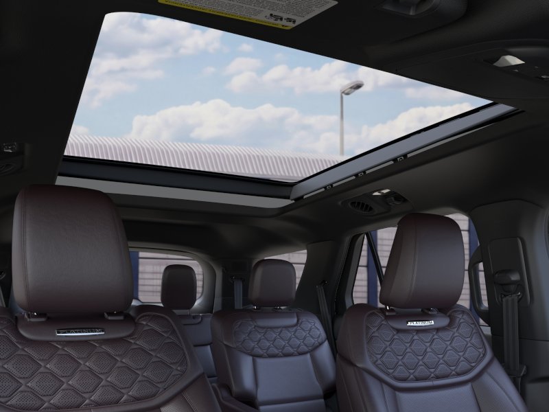 New 2026 Star White Metallic Tri-Coat Ford Platinum image 47