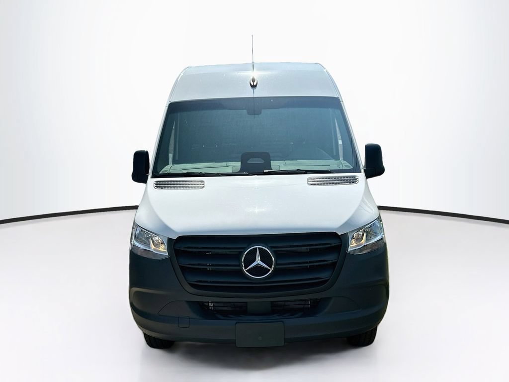 New 2026 Arctic White Mercedes-Benz Cargo 170 WB image 28
